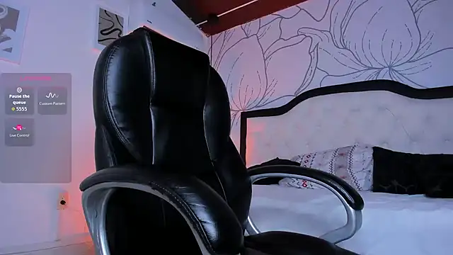 Snapshot of Samir_bear chatting on 10-16-25, 01:45 Samir bear online show from 10-16-25, 01:45