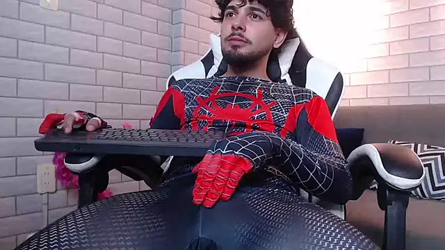 Snapshot of Samir_bear chatting on 10-28-25, 10:45 Samir bear online show from 10-28-25, 10:45