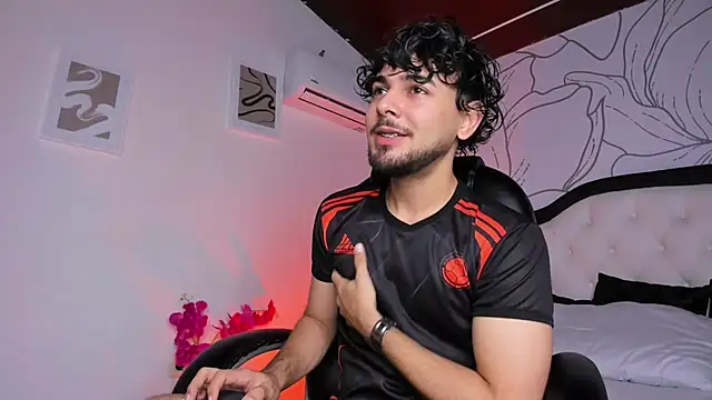 Snapshot of Samir_bear chatting on 11-17-25, 12:44 Samir bear online show from 11-17-25, 12:44