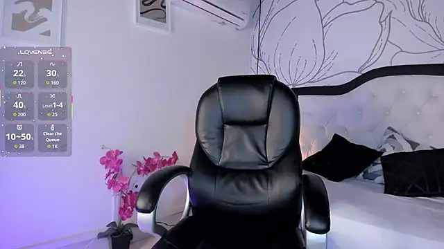 Snapshot of Samir_bear chatting on 04-08-26, 12:49 Samir bear online show from 04-08-26, 12:49