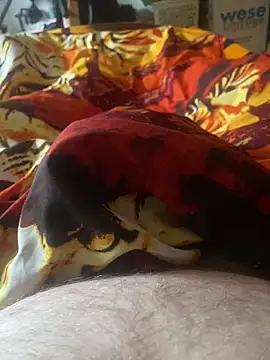 makedaddyhappy6 online show from 12-18-25, 10:21