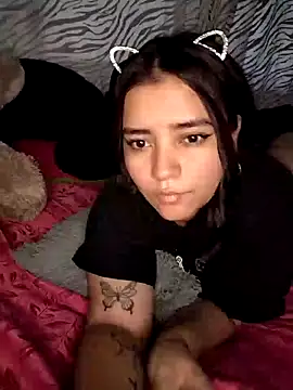 Snapshot of Ema_kraus chatting on 03-11-25, 08:53 Ema kraus online show from 03-11-25, 08:53