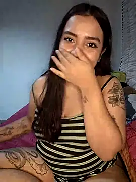 Snapshot of Ema_kraus chatting on 03-17-25, 06:29 Ema kraus online show from 03-17-25, 06:29