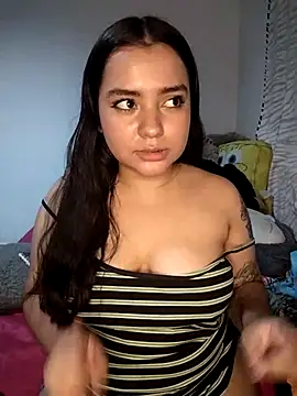 Snapshot of Ema_kraus chatting on 03-17-25, 09:33 Ema kraus online show from 03-17-25, 09:33