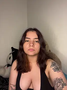 Snapshot of Ema_kraus chatting on 03-01-26, 02:02 Ema kraus online show from 03-01-26, 02:02