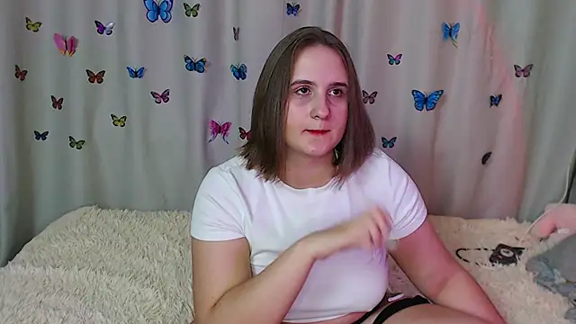 Snapshot of Phantommira chatting on 01-07-25, 09:46 Phantommira online show from 01-07-25, 09:46