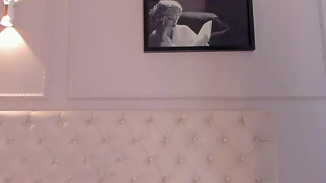 anniemartinezz online show from 02-04-25, 03:04