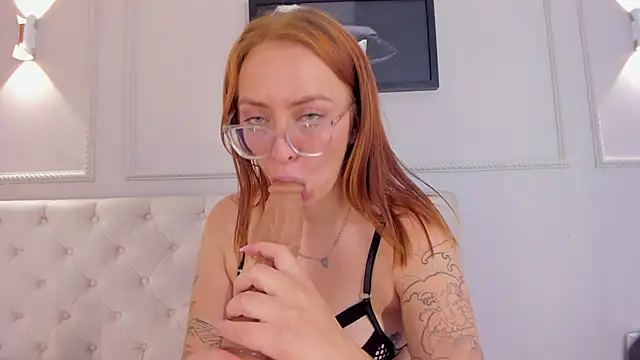 anniemartinezz online show from 02-06-25, 05:51