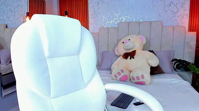 AinaraJimenez online show from 10-11-25, 07:29