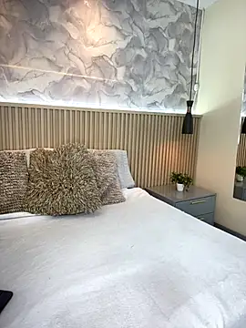 AinaraJimenez online show from 11-14-25, 07:34