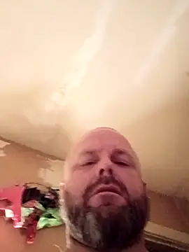 Snapshot of Thickirishcock850 chatting on 02-06-26, 03:11 Thickirishcock850 online show from 02-06-26, 03:11