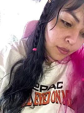 Snapshot of Pinky-Flower chatting on 01-15-25, 06:51 Pinky-Flower online show from 01-15-25, 06:51