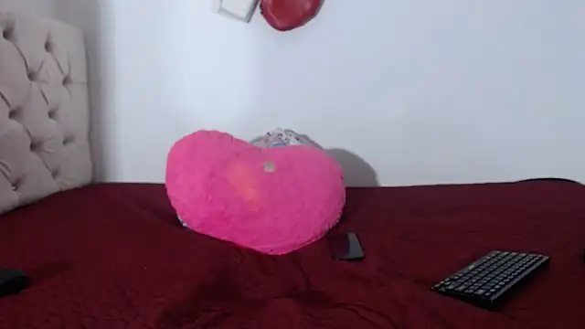 evaFiore online show from 01-28-25, 04:08