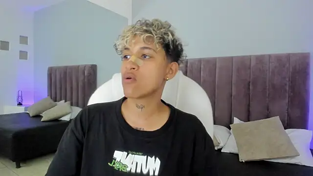 Dominick jones online show from 02-11-25, 09:46