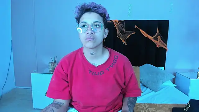 Dominick jones online show from 10-16-25, 06:25