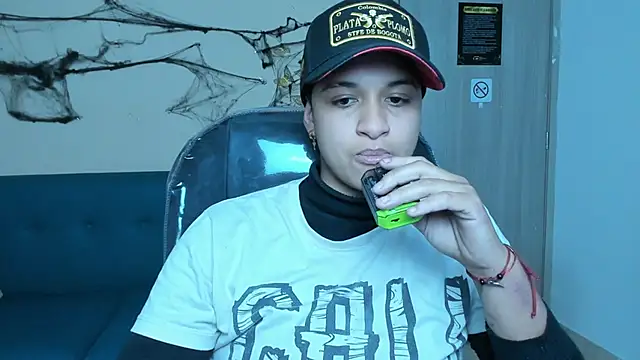 Dominick jones online show from 10-21-25, 05:08