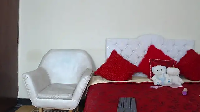 Mariana 16  online show from 01-07-25, 11:56
