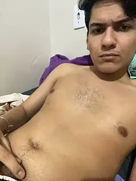 Snapshot of junior29_ chatting on 12-22-24, 07:11 junior29 online show from 12-22-24, 07:11