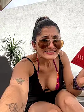 AlejandritaMilano online show from 11-27-25, 08:00