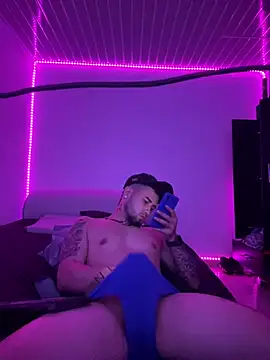 miia-liiam online show from 01-16-25, 08:33