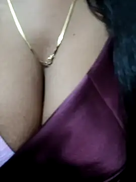 Snapshot of Mee_Neeharika chatting on 12-28-24, 04:20 Mee Neeharika online show from 12-28-24, 04:20