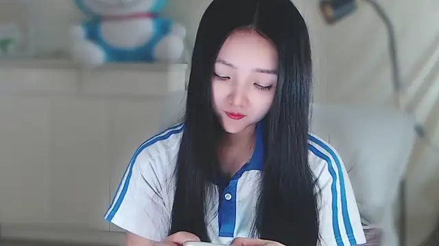 Snapshot of xiao-xiao-D chatting on 02-07-25, 12:28 xiao-xiao-D online show from 02-07-25, 12:28