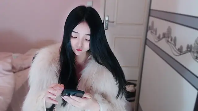 Snapshot of xiao-xiao-D chatting on 10-24-25, 09:17 xiao-xiao-D online show from 10-24-25, 09:17