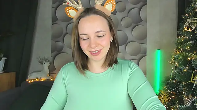 Cute smile sharon online show from 12-30-24, 01:37