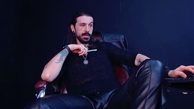 Snapshot of AxelColton chatting on 10-30-25, 11:11 AxelColton online show from 10-30-25, 11:11