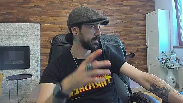 Snapshot of AxelColton chatting on 11-03-25, 11:33 AxelColton online show from 11-03-25, 11:33