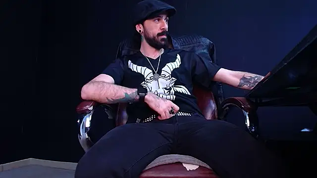 Snapshot of AxelColton chatting on 11-13-25, 11:31 AxelColton online show from 11-13-25, 11:31