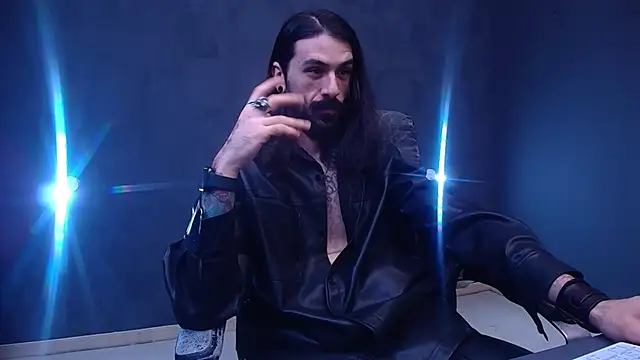 Snapshot of AxelColton chatting on 11-21-25, 06:01 AxelColton online show from 11-21-25, 06:01