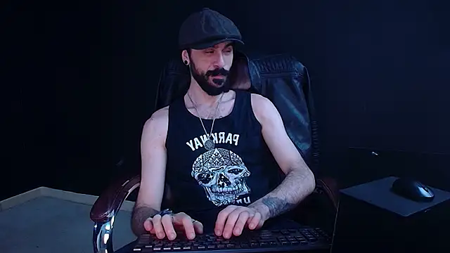 Snapshot of AxelColton chatting on 11-29-25, 05:43 AxelColton online show from 11-29-25, 05:43