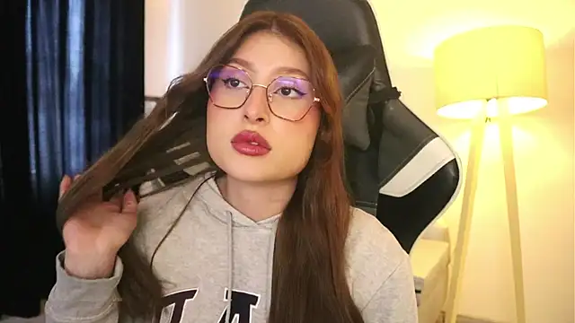 Daisha Riley online show from 11-21-25, 02:38