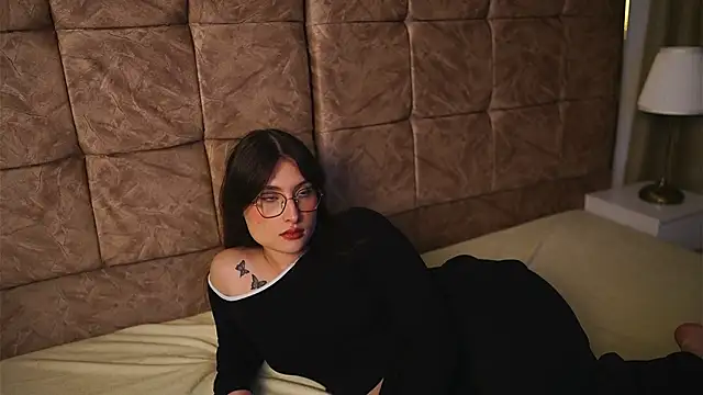 Daisha Riley online show from 03-17-26, 03:55