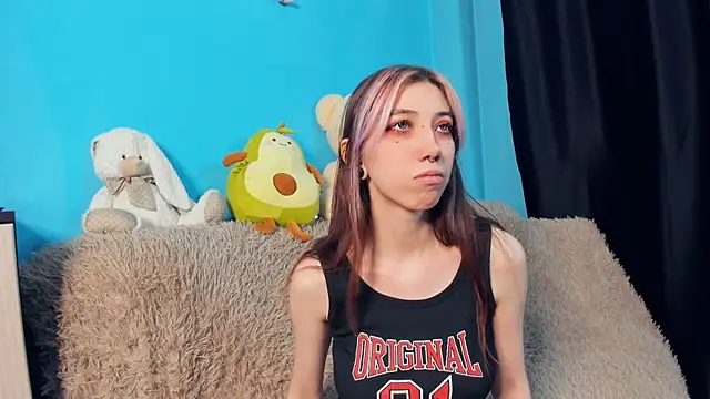 Snapshot of _Mindy_ chatting on 12-24-24, 06:44 Mindy online show from 12-24-24, 06:44