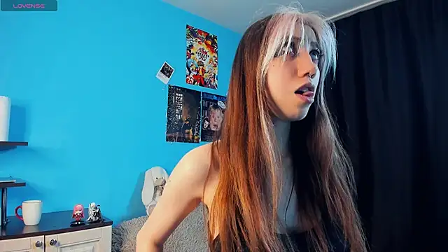 Snapshot of _Mindy_ chatting on 01-19-25, 04:33 Mindy online show from 01-19-25, 04:33