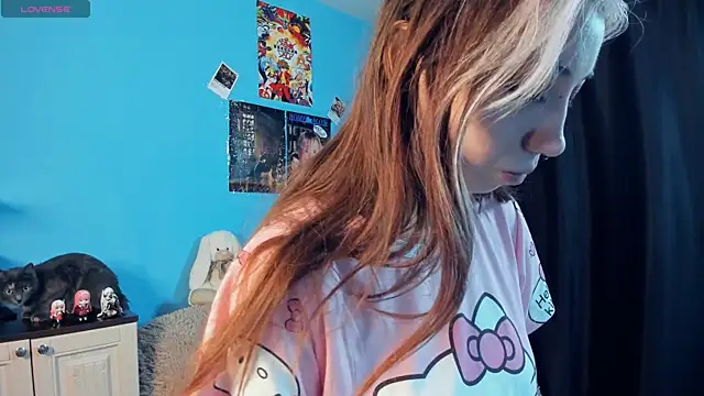 Snapshot of _Mindy_ chatting on 01-23-25, 01:19 Mindy online show from 01-23-25, 01:19