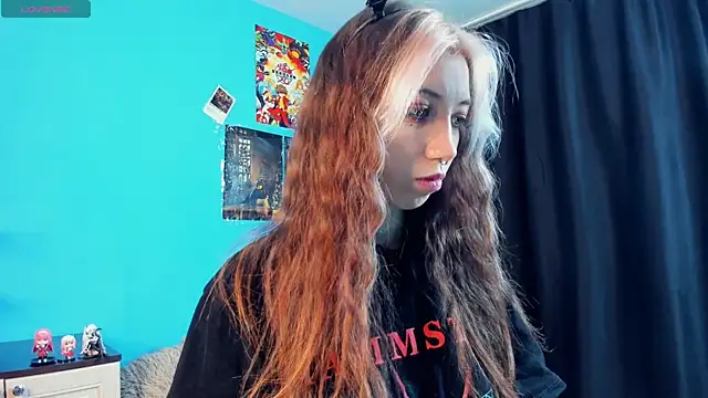 Snapshot of _Mindy_ chatting on 02-05-25, 02:51 Mindy online show from 02-05-25, 02:51