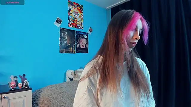 Snapshot of _Mindy_ chatting on 02-22-25, 03:23 Mindy online show from 02-22-25, 03:23