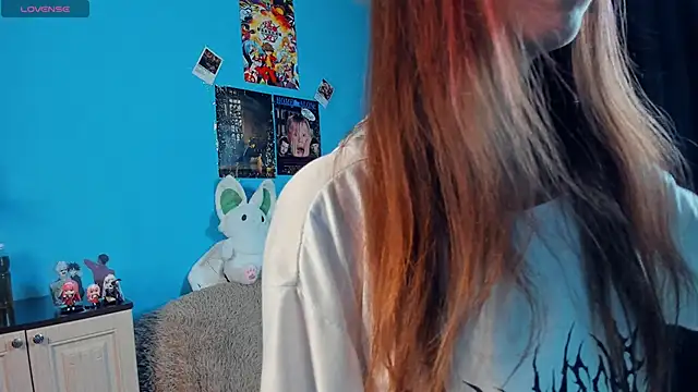 Snapshot of _Mindy_ chatting on 03-02-25, 02:41 Mindy online show from 03-02-25, 02:41