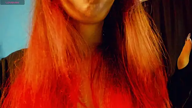 Snapshot of _Mindy_ chatting on 09-12-25, 02:22 Mindy online show from 09-12-25, 02:22