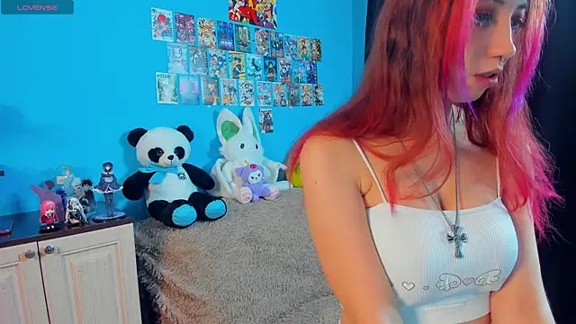 Snapshot of _Mindy_ chatting on 10-13-25, 03:28 Mindy online show from 10-13-25, 03:28