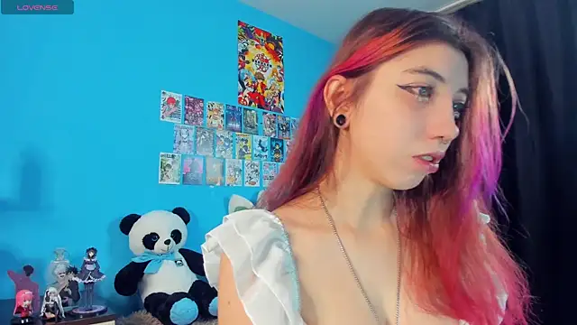 Snapshot of _Mindy_ chatting on 10-14-25, 01:39 Mindy online show from 10-14-25, 01:39