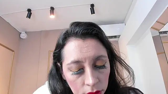 PerlaPreciosa online show from 11-08-25, 04:01