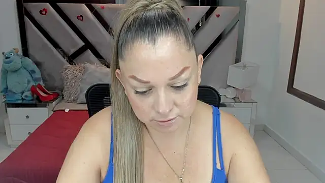 natalia5560 online show from 10-22-25, 01:00