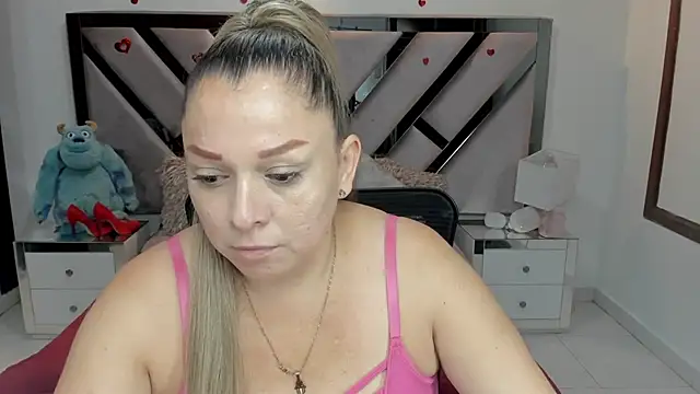 natalia5560 online show from 10-23-25, 12:37