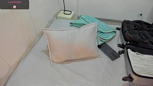 AbrilSonne online show from 02-23-25, 10:20