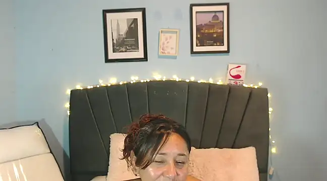 Snapshot of AngelRouss chatting on 01-24-25, 11:26 AngelRouss online show from 01-24-25, 11:26