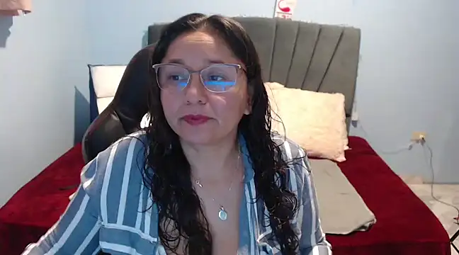 Snapshot of AngelRouss chatting on 02-22-25, 08:09 AngelRouss online show from 02-22-25, 08:09